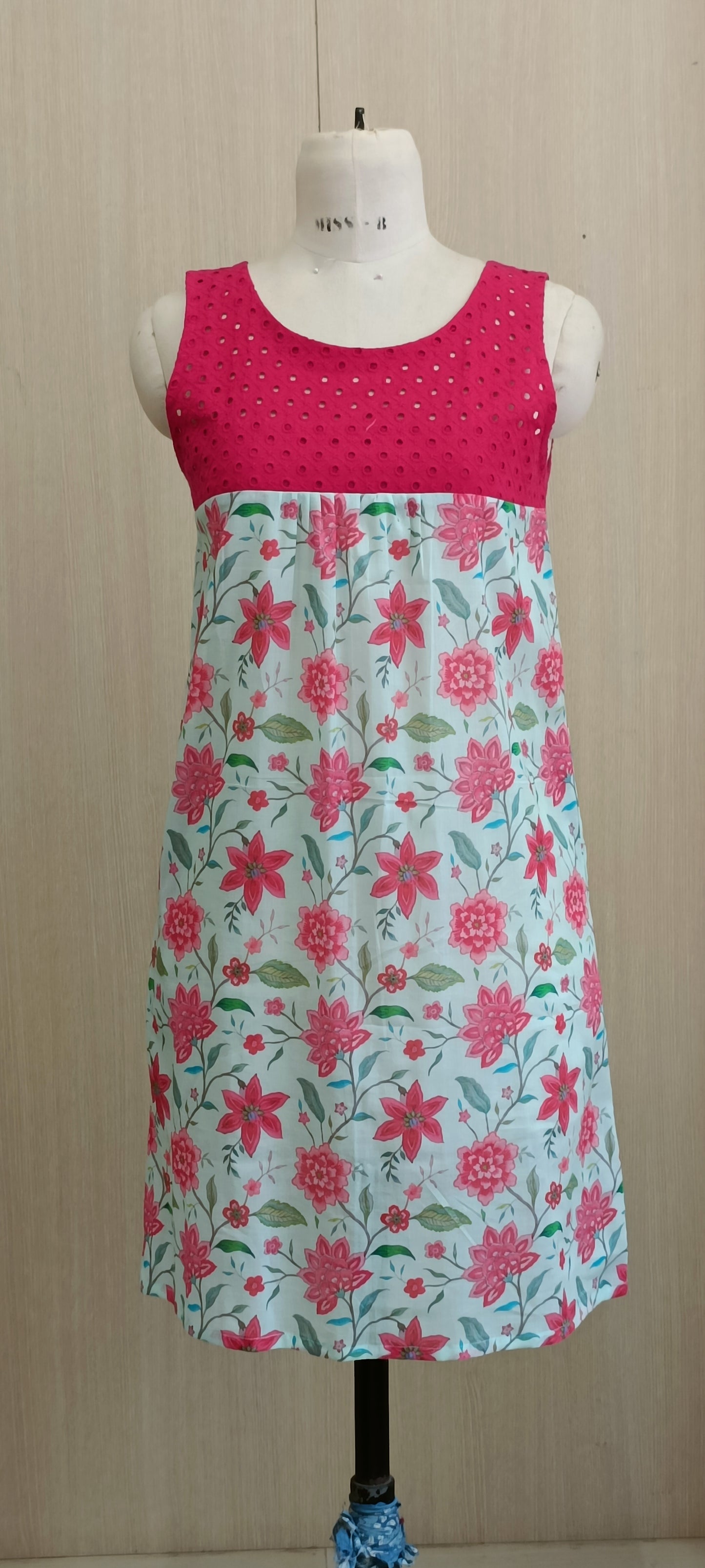 Cotton printed dress with hakoba yoke